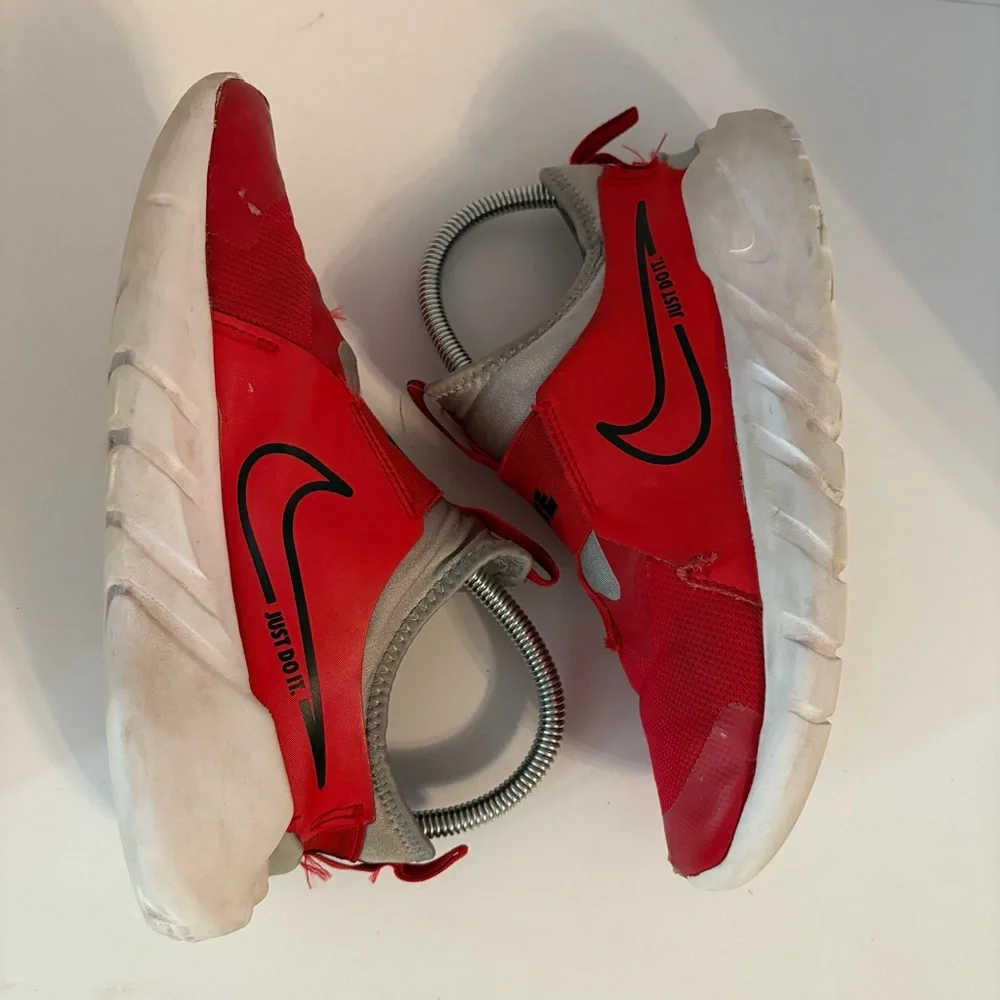 Nike Flex Runner 2 GS Boys Sneaker Shoes Size 5 / 5Y